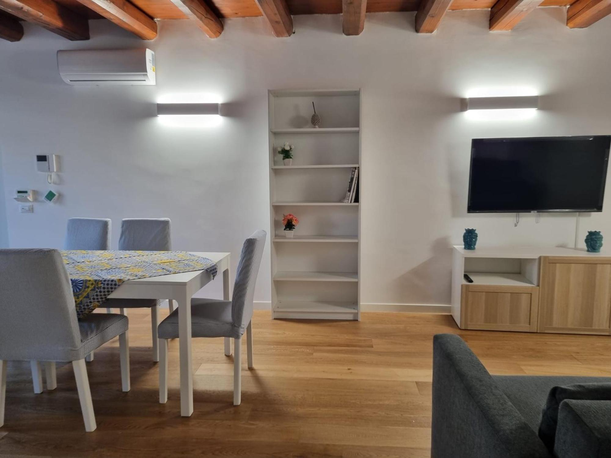Casa Azzurra - Palazzo Del Buonpastore ปาแลร์โม ภายนอก รูปภาพ